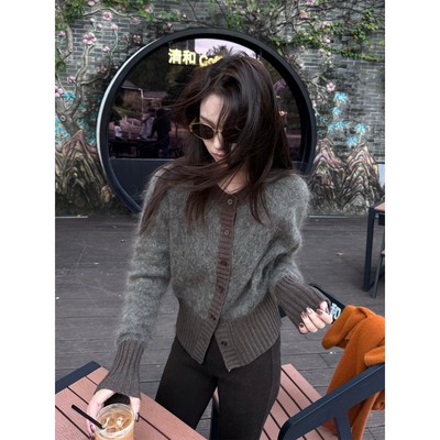 法式复古灰色拼接长袖针织开衫女秋冬高级设计感毛衣外套气质上衣