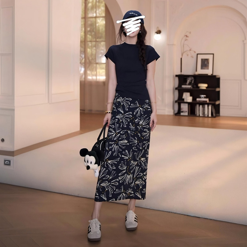 2025年夏季新款韩系时尚套装女圆领短袖T恤高腰显瘦半身裙两件套,女装/女士精品,时尚套装,淘宝优惠券,粉丝福利购,淘宝优惠卷