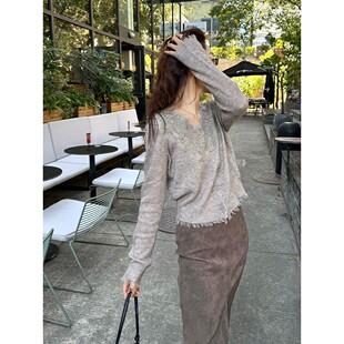设计感灰色流苏v领长袖针织衫女初冬穿搭小个子独特漂亮开衫上衣