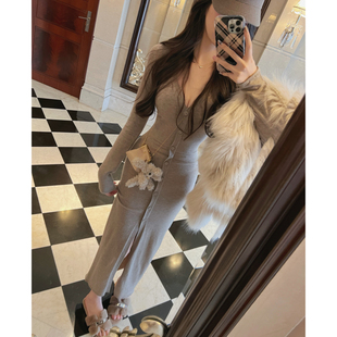 内搭打底包臀修身 v领排扣羊毛针织连衣裙女冬季 长裙 MIMIFACE