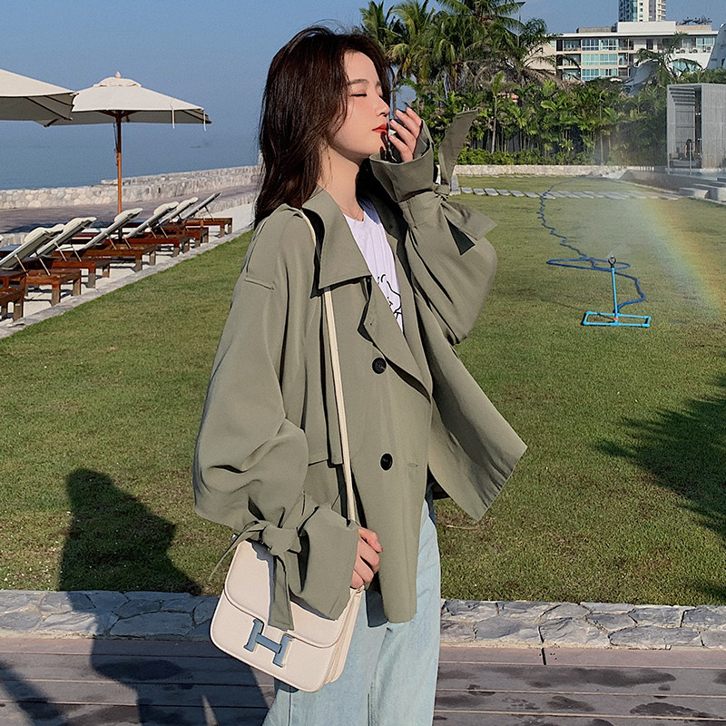 秋款现货！两色入超低退货亲肤小风衣C112P95K148,女装短外套,两个王小姐