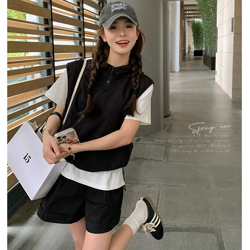 时尚休闲T恤马甲运动套装女夏2025新款小个子百搭显瘦短裤三件套,女装套装/套裙,两个王小姐