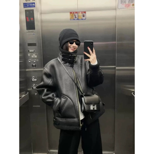 2025冬季新款韩版宽松显瘦皮毛一体外套女加厚保暖机车服夹克上衣