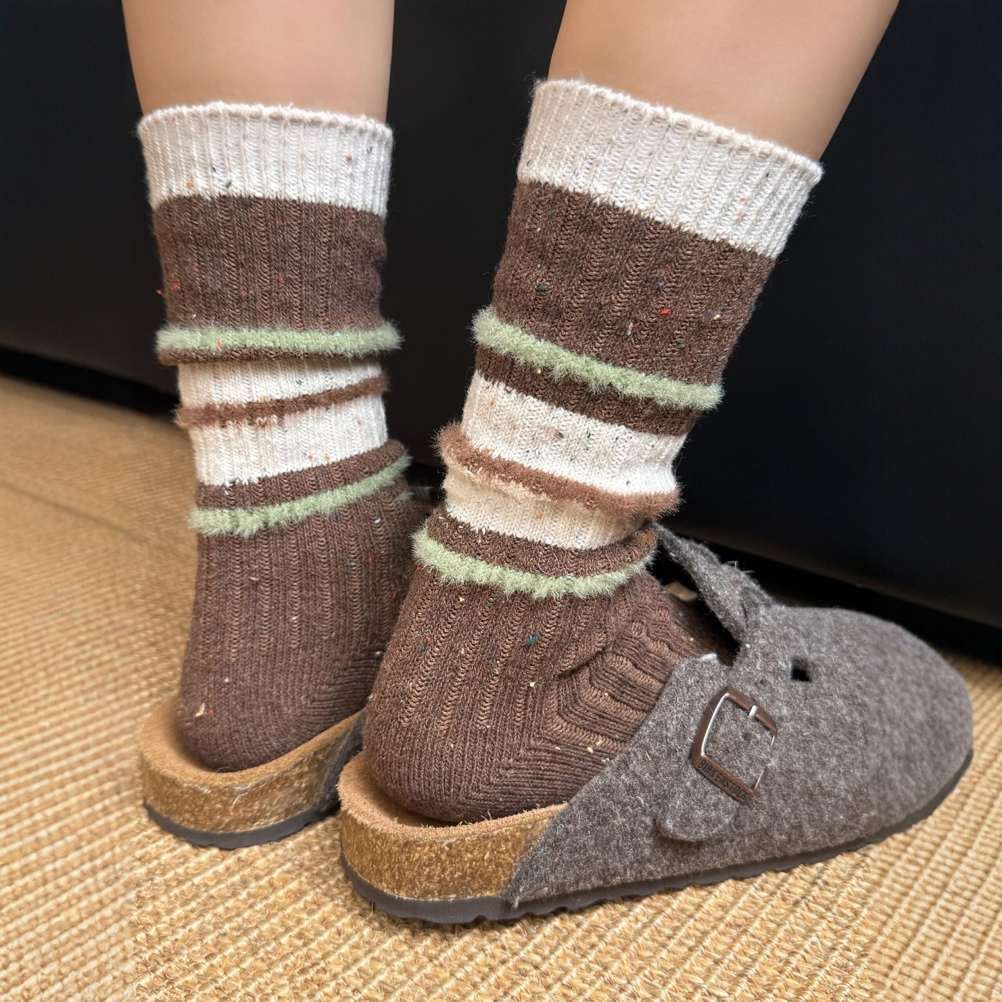 日系袜子女点子纱羊毛中筒袜粗线韩版ins加厚保暖条纹撞色堆堆袜