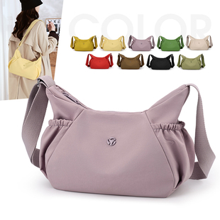 斜挎包女款帆布轻便单肩小包休闲百搭通勤小背包中年妈妈包