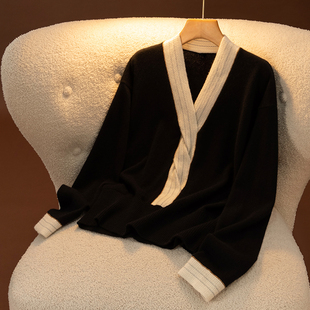 SSRH889秋冬女士羊绒拼色绞花V领针织开衫宽松慵懒风软糯毛衣外套