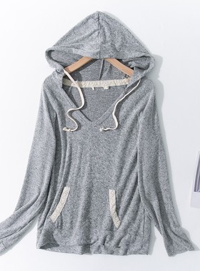 D60-4春季新品女装灰色V领套头连帽拉绒薄卫衣修身钩花打底针织衫