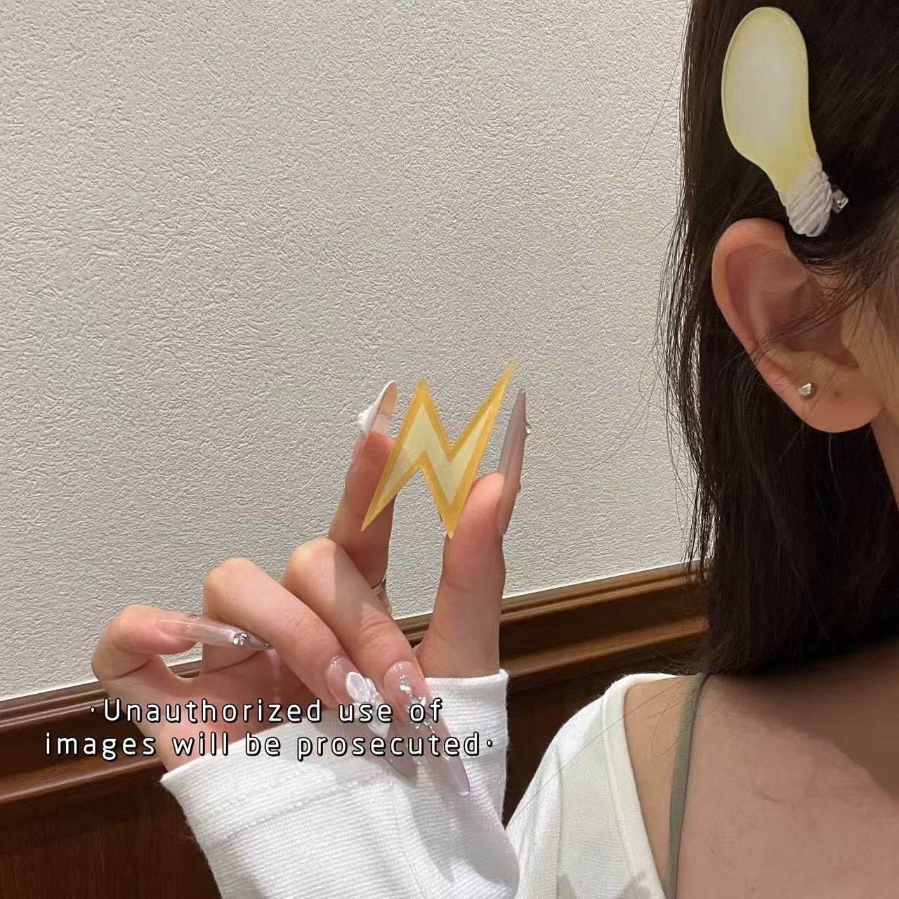 创意潮流闪电活力黄色造型灯泡造型发夹黄色树脂发饰可爱趣味头饰