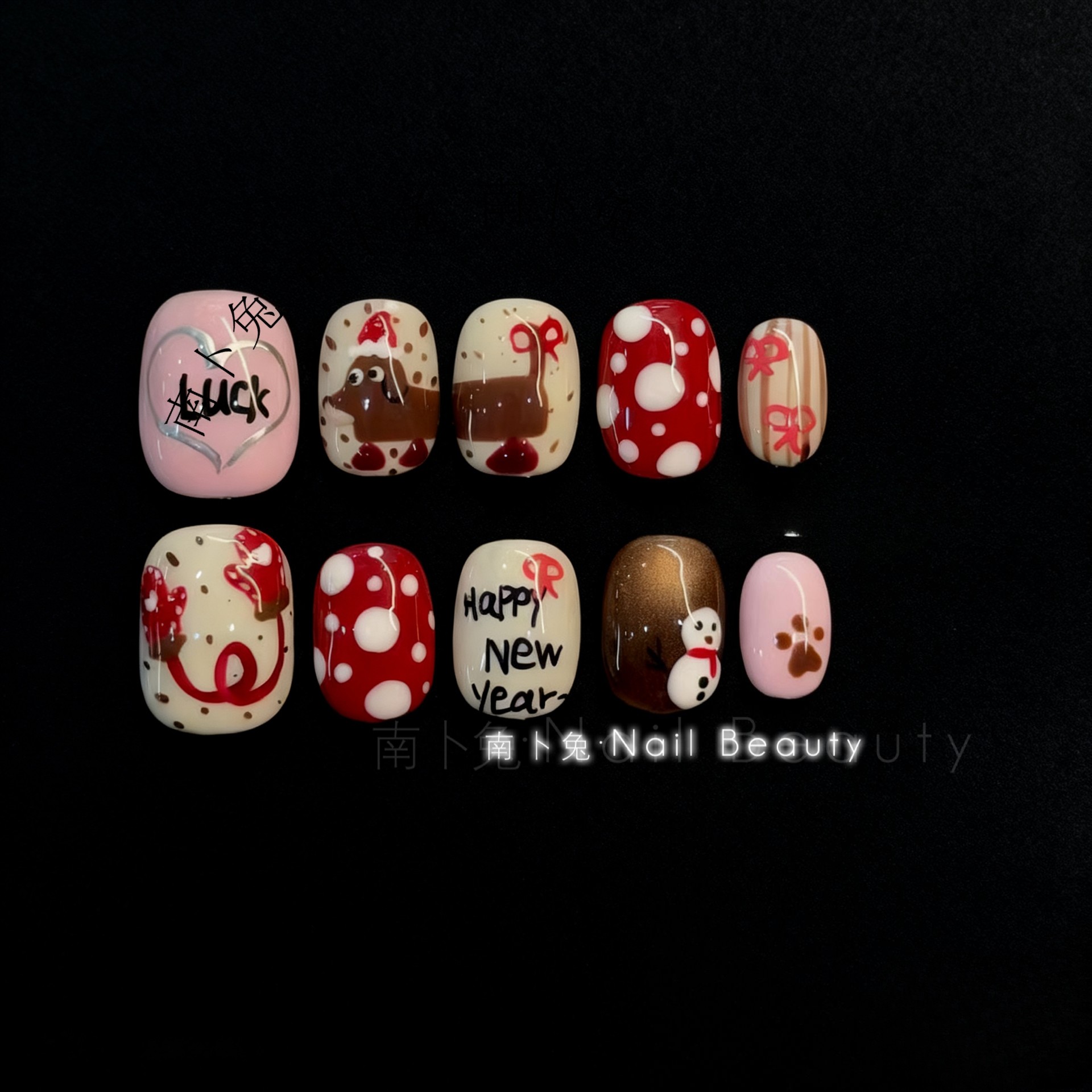 纯手工穿戴甲短款可爱卡通手绘腊肠狗新年红色2026新款美甲贴片,彩妆/香水/美妆工具,穿戴甲/甲片,淘宝优惠券,粉丝福利购,淘宝优惠卷