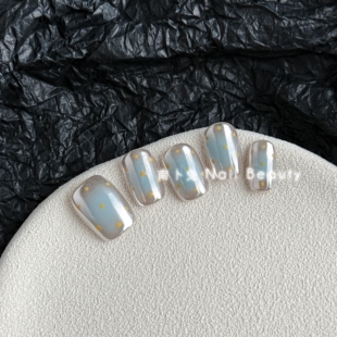 短款 日常显白魔镜粉蓝色腮蓝波点光疗纯手工穿戴甲可拆高级感成品