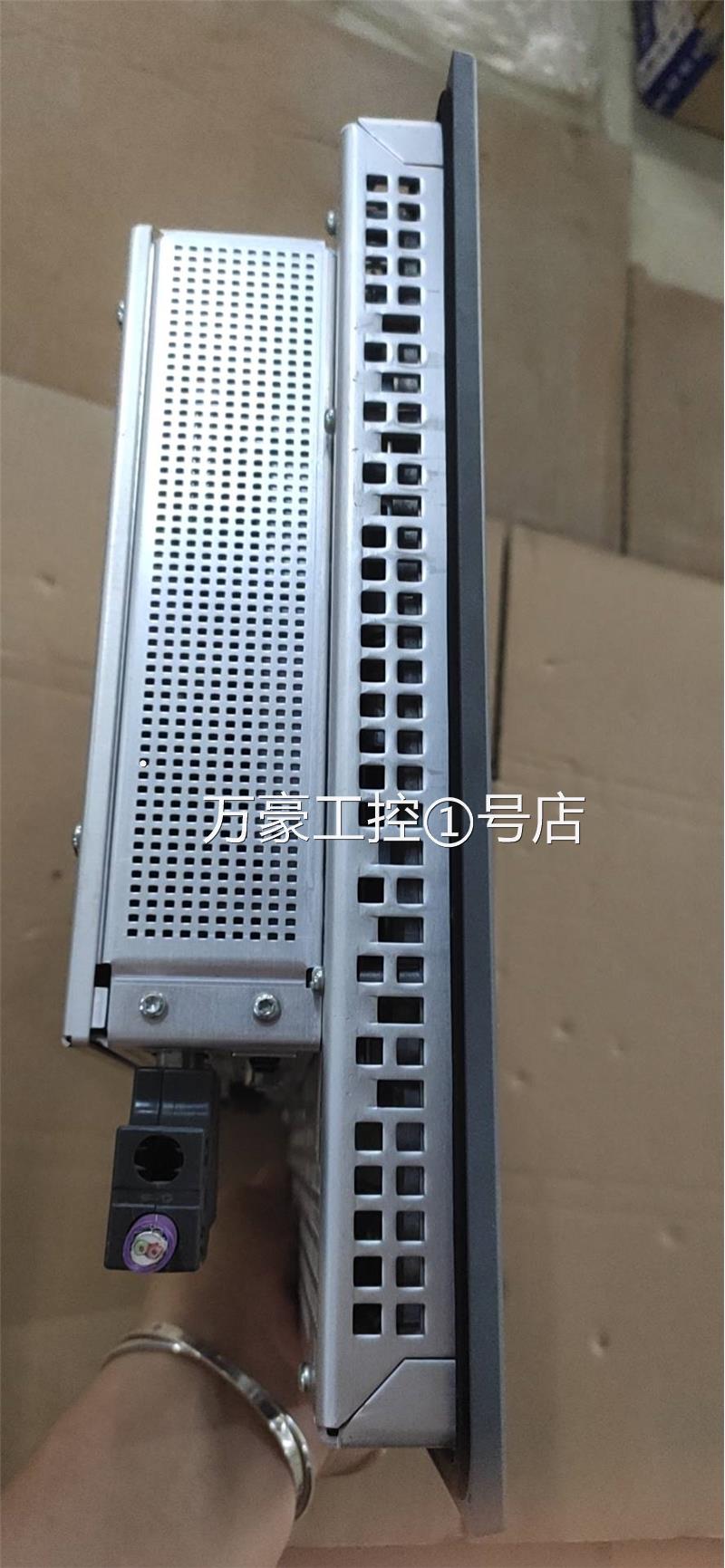 6AV7240-4BB07-0KA2西门子工控屏,，