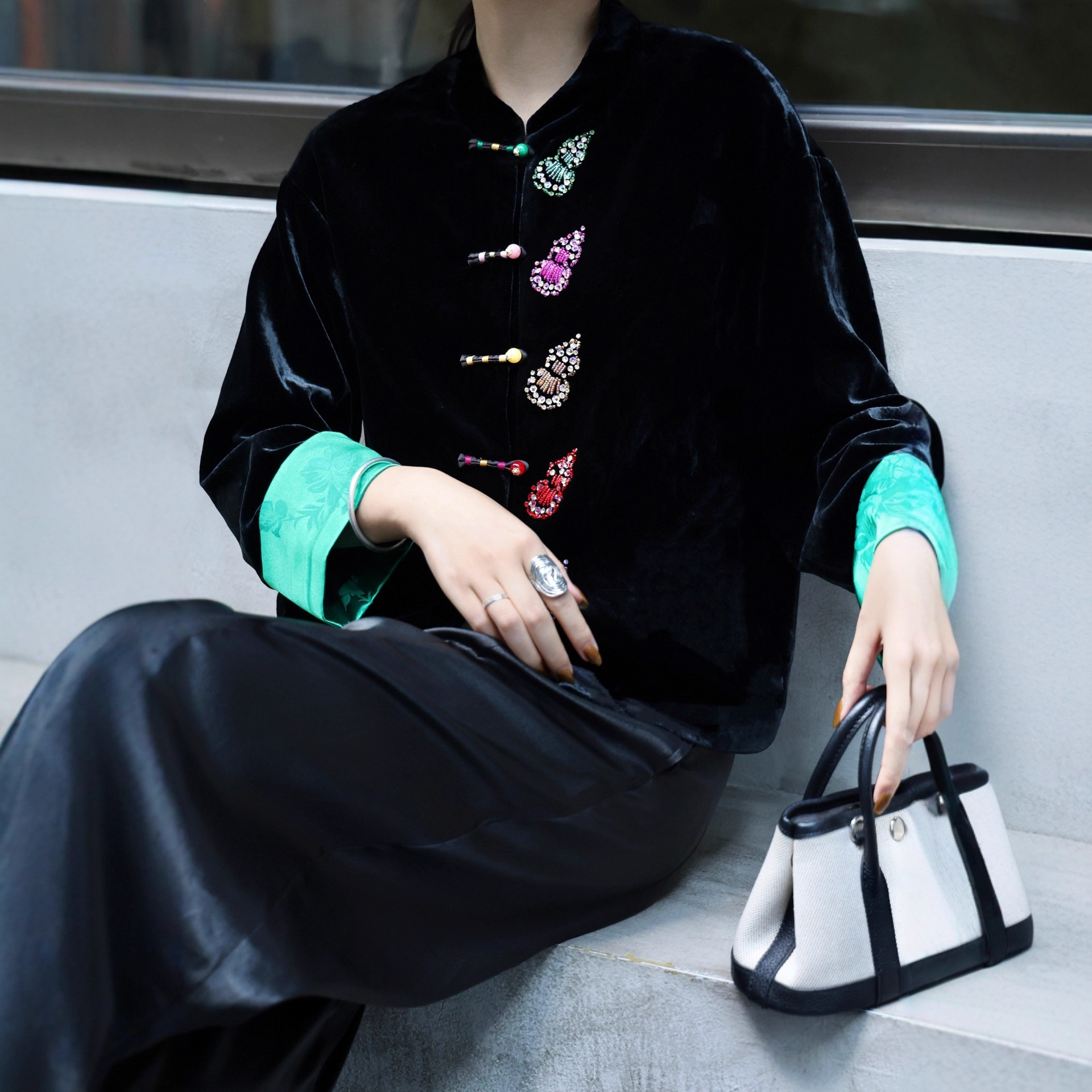 新中式国风唐装黑色盘扣棉袄外套女2025春季设计感长袖短外套女装