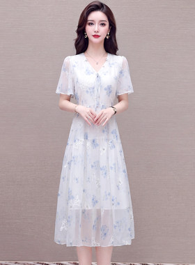 洋气V领碎花短袖连衣裙女20026夏季新款十三行妈妈薄款显瘦裙子