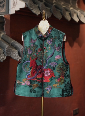 蓝大原创女装重工精美九色鹿刺绣立领真丝非遗香云纱绿色马夹5914