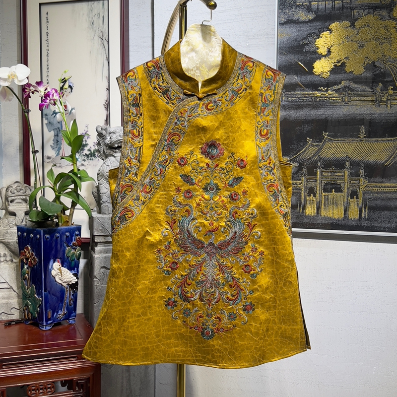 蓝大桑蚕丝2025夏金色刺绣上衣