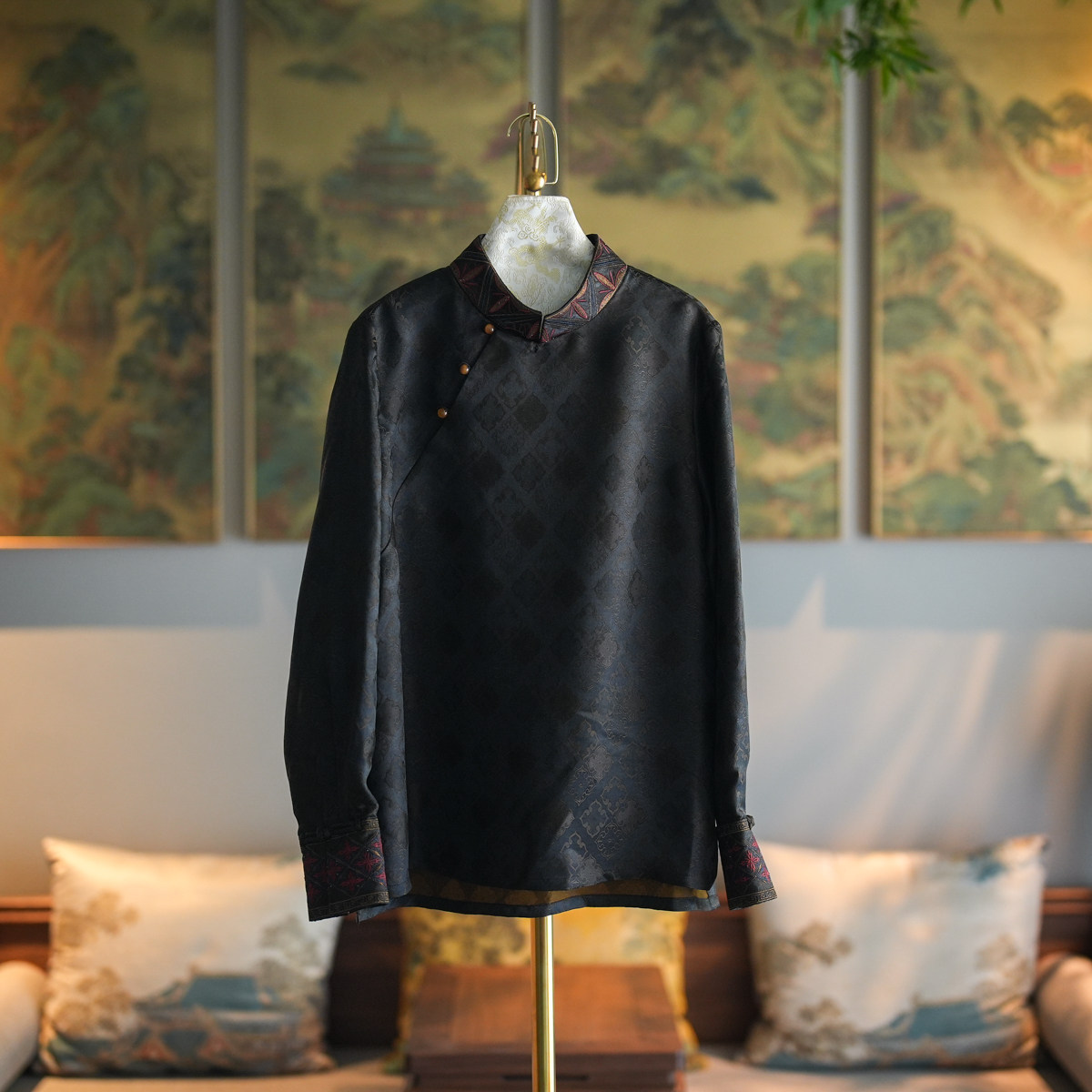 蓝大桑蚕丝刺绣新中式长袖上衣