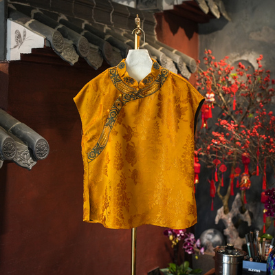 蓝大桑蚕丝2026夏刺绣黄色上衣