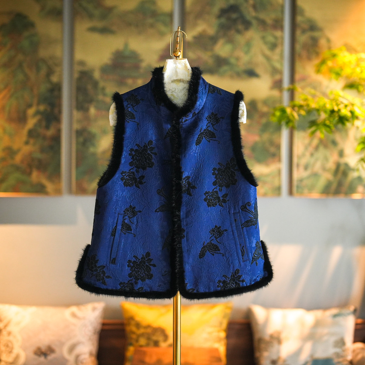 蓝大单排扣新中式立领植绒马甲