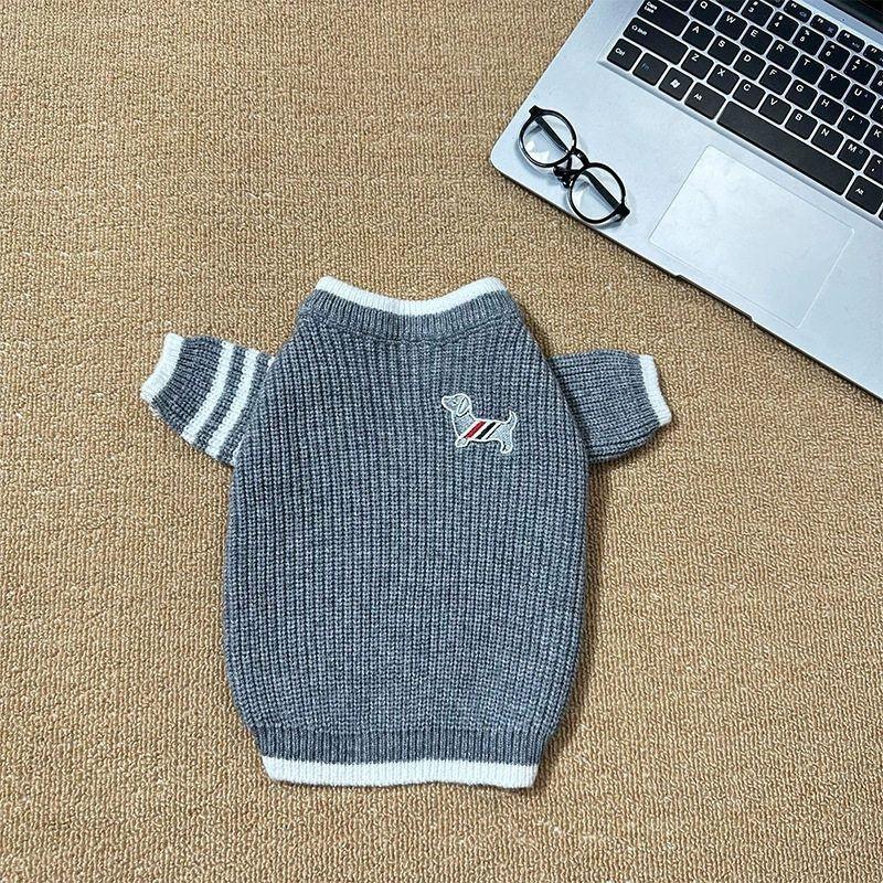 宠物潮牌毛衣秋冬新款泰迪比熊雪纳瑞西高地法斗贵宾猫咪宠物衣服