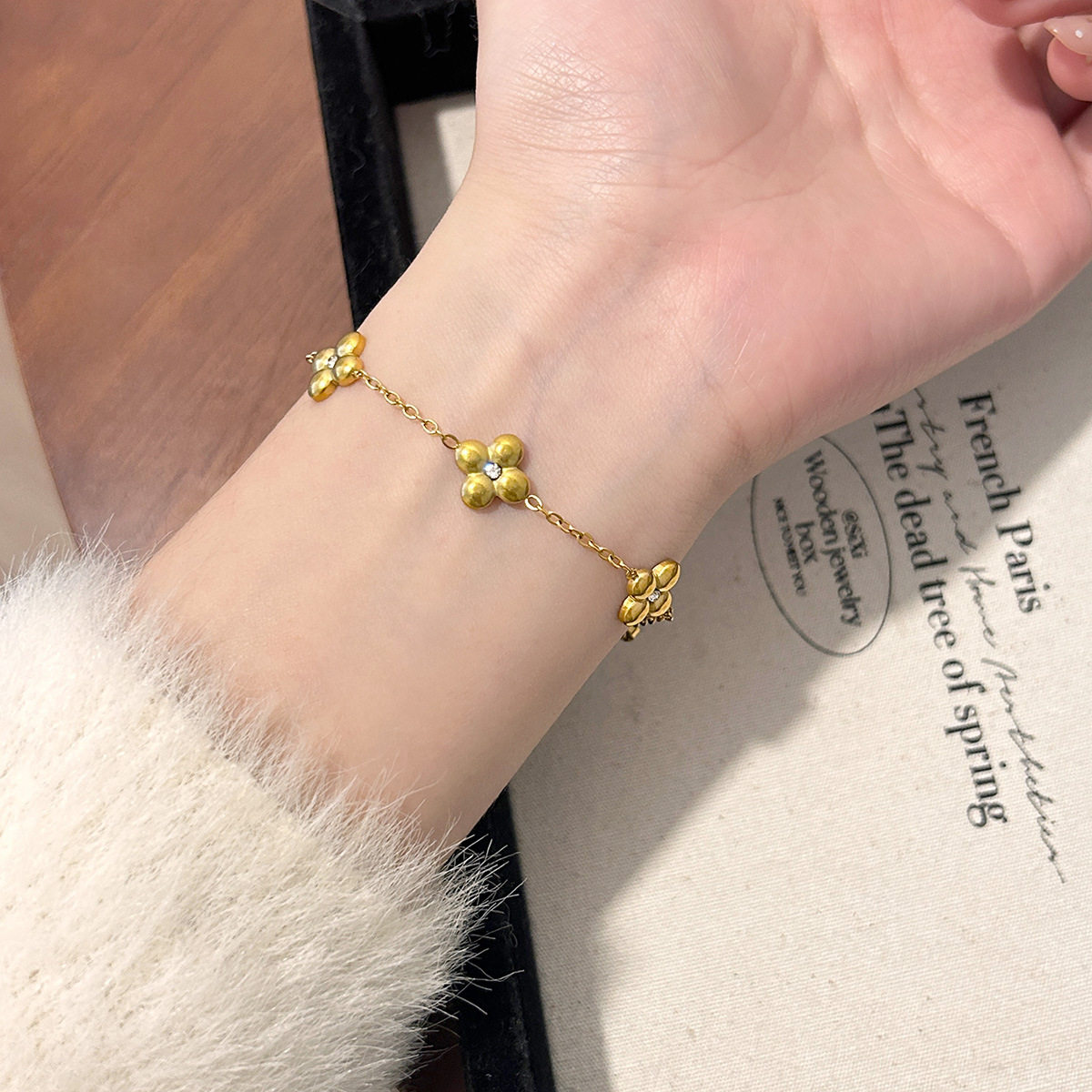 跨境小众设计感手链女四叶草小花流苏不掉色轻奢百搭气质叠戴,饰品/流行首饰/时尚饰品新,手链,淘宝优惠券,粉丝福利购,淘宝优惠卷