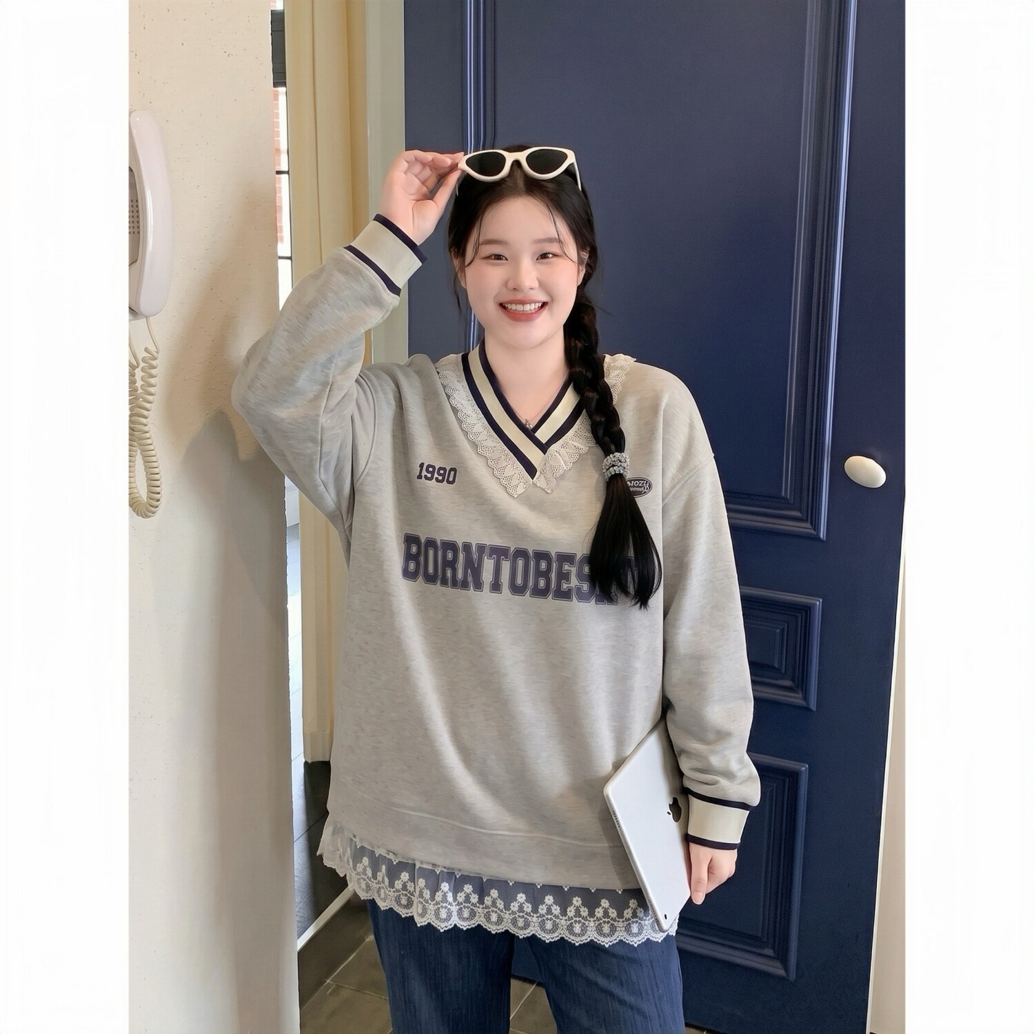梵朵大码女装秋季慵懒百搭学院风蕾丝拼接卫衣通勤上衣19247R