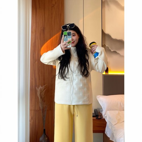 梵朵大码女装16276冬季高级显瘦不臃肿拼接羽绒服保暖修身外套潮