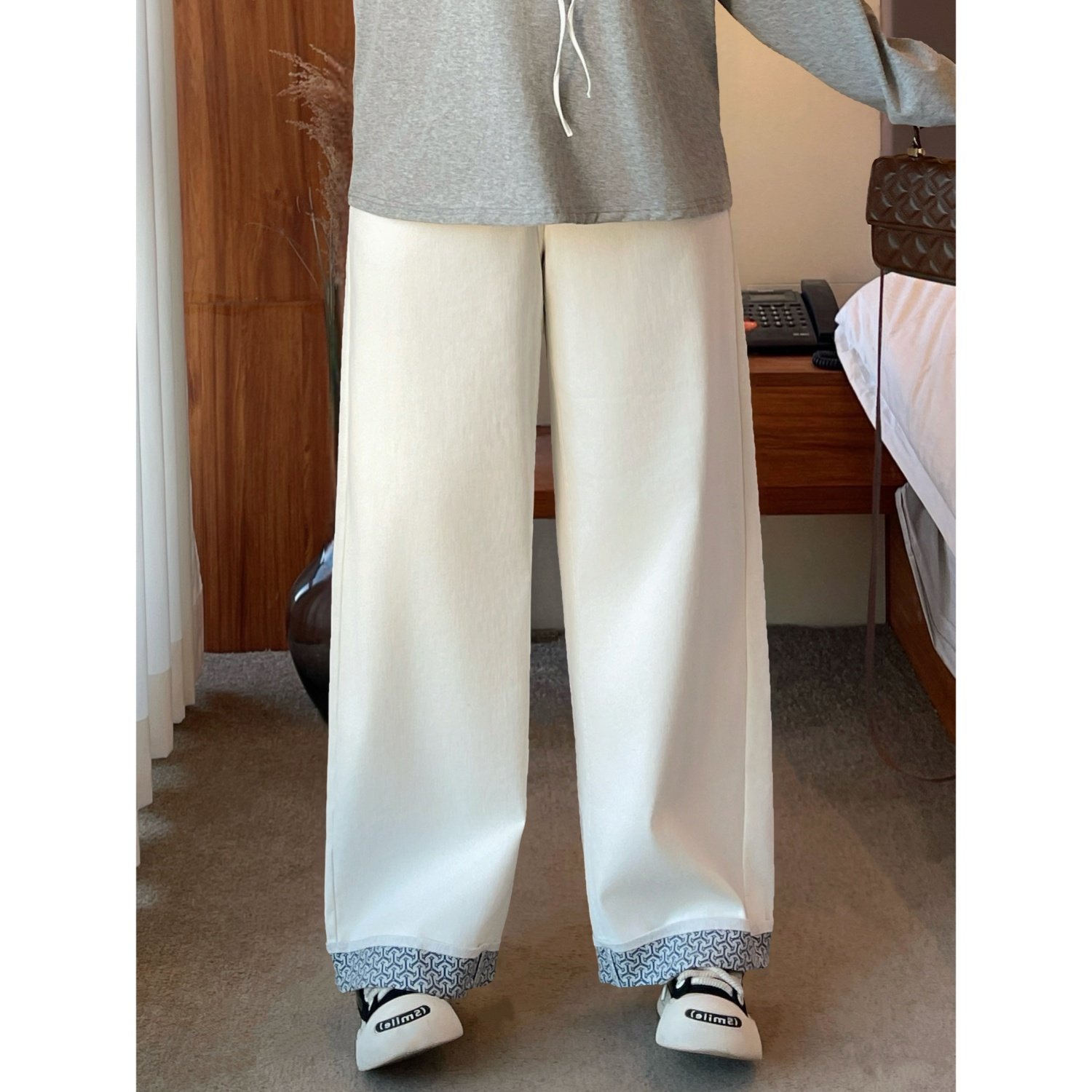 梵朵大码女装16608秋冬新款显瘦高腰宽松加绒阔腿卷边拼接牛仔裤,女装/女士精品,大码裤装,淘宝优惠券,粉丝福利购,淘宝优惠卷