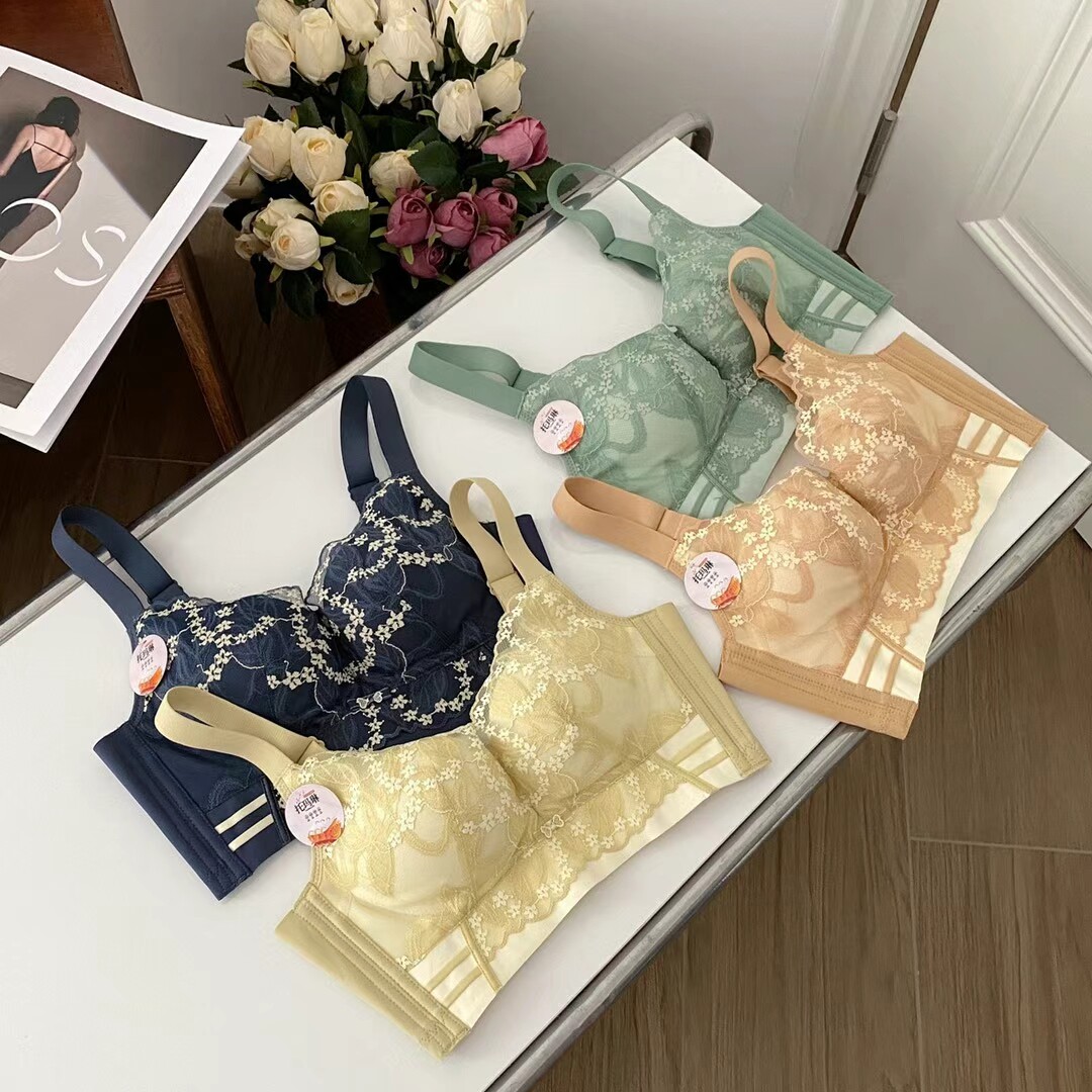 新款养护矫正内衣内衣女中厚无钢圈调整型收副乳精致蕾丝性感胸罩