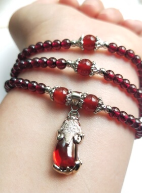 天然红色石榴石手链女三圈招财貔貅手串红玛瑙转运珠水晶宝石手饰