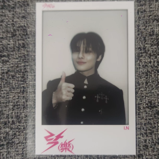 SW4 Spot STRAY KIDS Le -star Maggie Gacha Special Lucky Card
