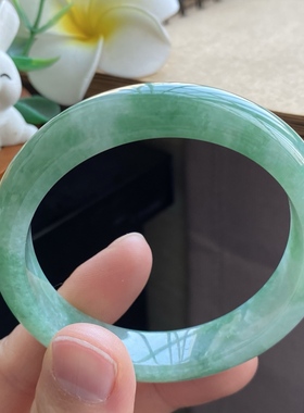 4.9批2856号52.6-12-7.5！翠绿镯！色泽清清爽爽！