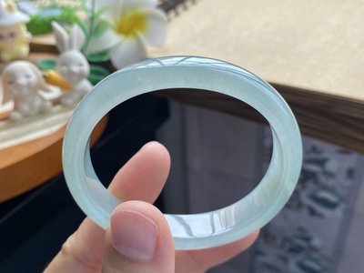 3.22批2161号53.2-44.6-12.7-6.1冰浅绿贵妃！适合正圈51.2的戴