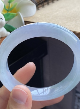 5.14批4369号56.7-12.3-8.9浅绿果冻镯！色泽淡得恰到好处！