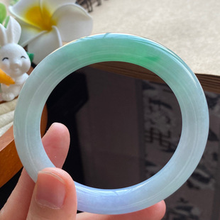 5.21批4644号54.2-10-9.6阳绿色春彩圆条漂亮养眼的阳绿翡翠镯