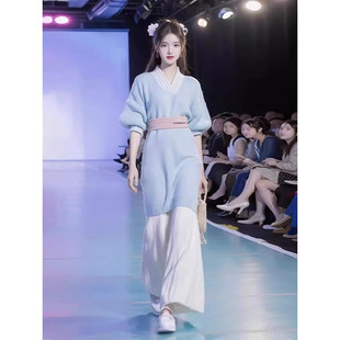 蓝色软糯毛线衣两件套装 迷人堂新款 女装 针织连衣裙新中式 国风秋装