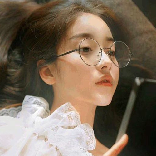 Японские ретро -плоские оптические очки женский декоративный декоративный сетка красное большое лицо тонкое, а красная книга круглые рамы близки к совпадению могут быть сопоставлены