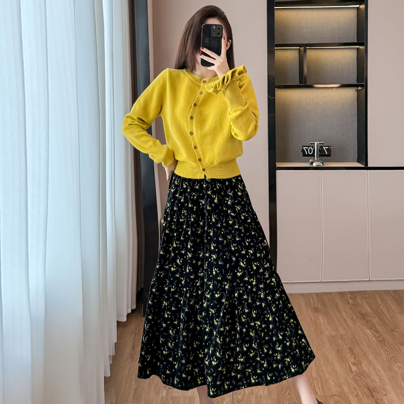 现货秋冬季新款甜美针织开衫毛衣加碎花半身长裙时尚套装