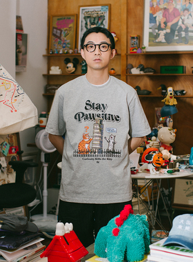 DAKYAM(达人)2025S/S Paws & Freedom 好奇猫咪斜塔印花短袖TEE恤