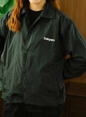 DAKYAM(达人) 2025A/W Brand Logo Jacket 皱纹翻领轻薄教练夹克