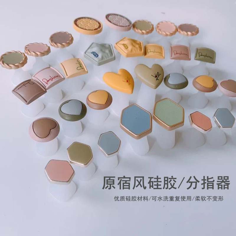 美甲脚趾分指器日系硅胶隔指器原宿风好看美脚隔指器