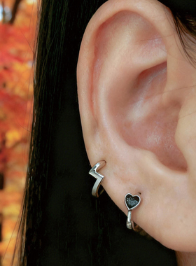 通体925银小众设计感闪电心形耳扣女925银耳环气质养耳洞耳饰单只