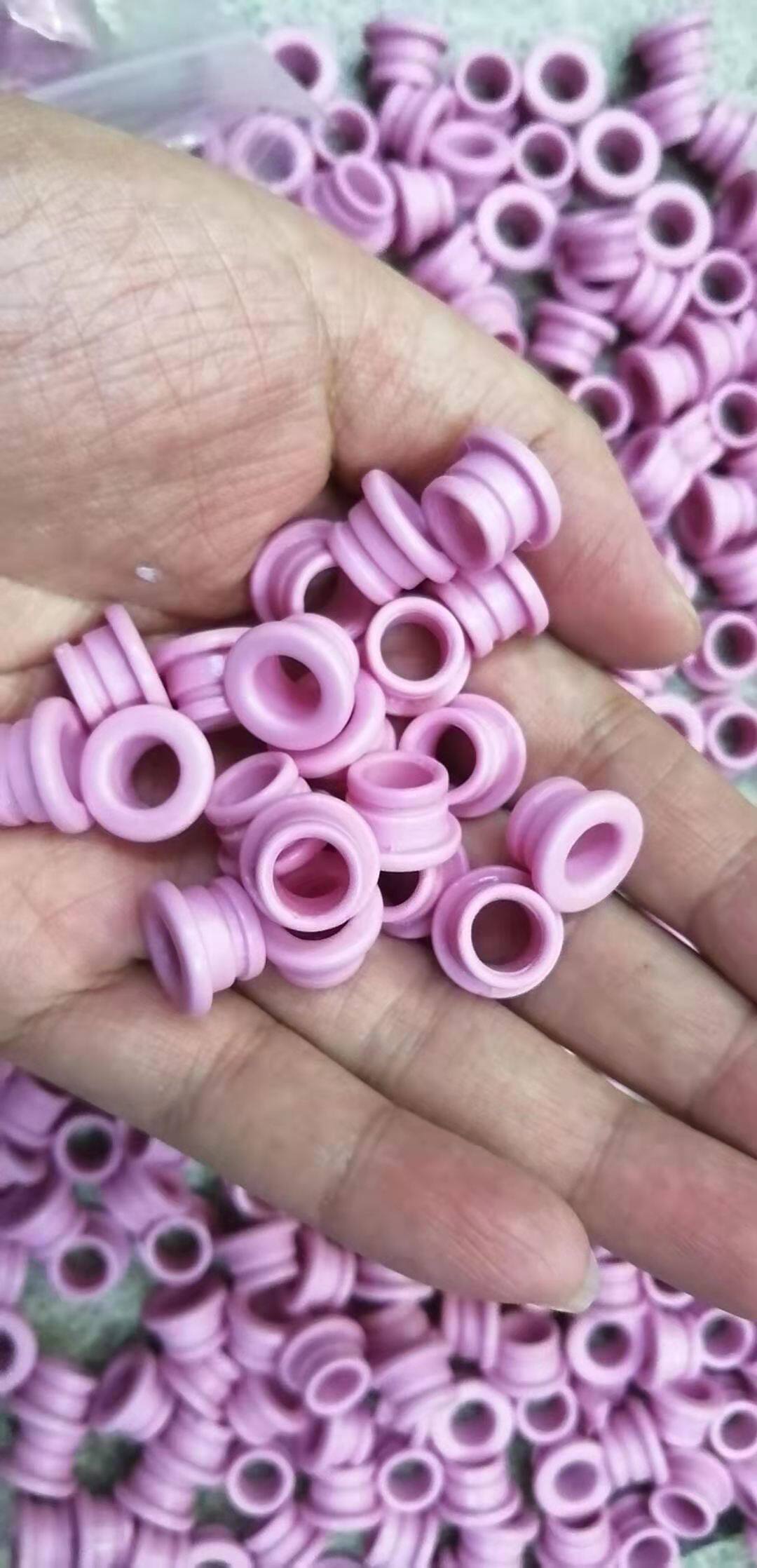 卡簧陶瓷眼氧化工业纺织瓷眼纺织机专用夹线器过线陶瓷口罩机线圈 - 实物图