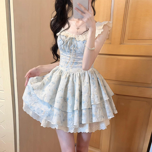 鬼马系少女甜美小飞袖樱花连衣裙