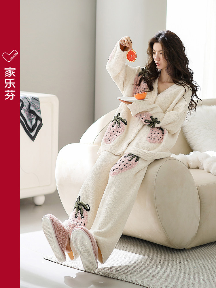 Carrefen睡衣女式秋冬半丝绒加厚珊瑚绒保暖家居服装套装草莓