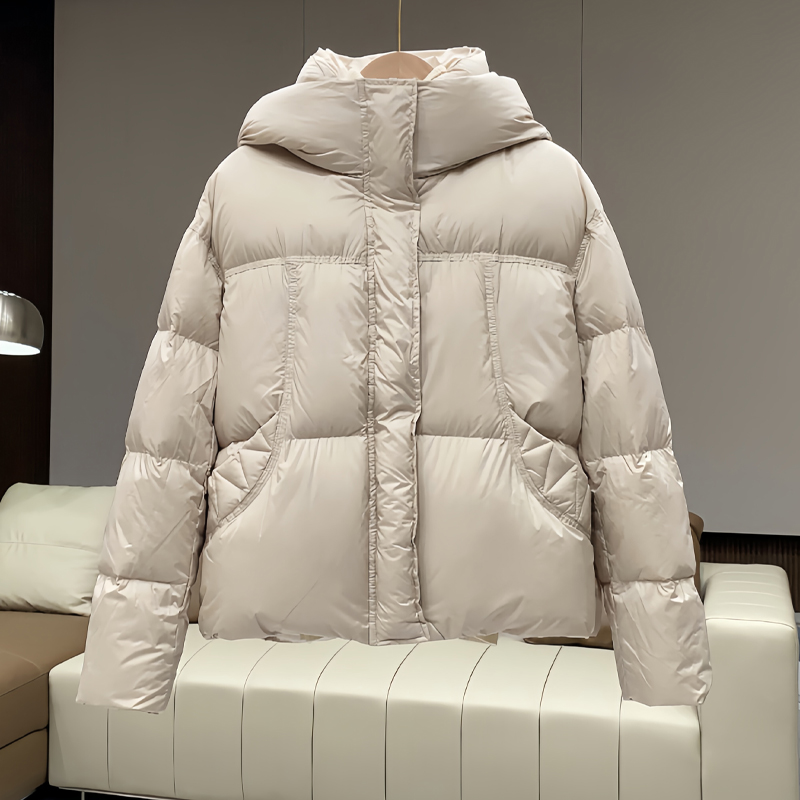 雪缇娜韩版短款连帽90绒羽绒服