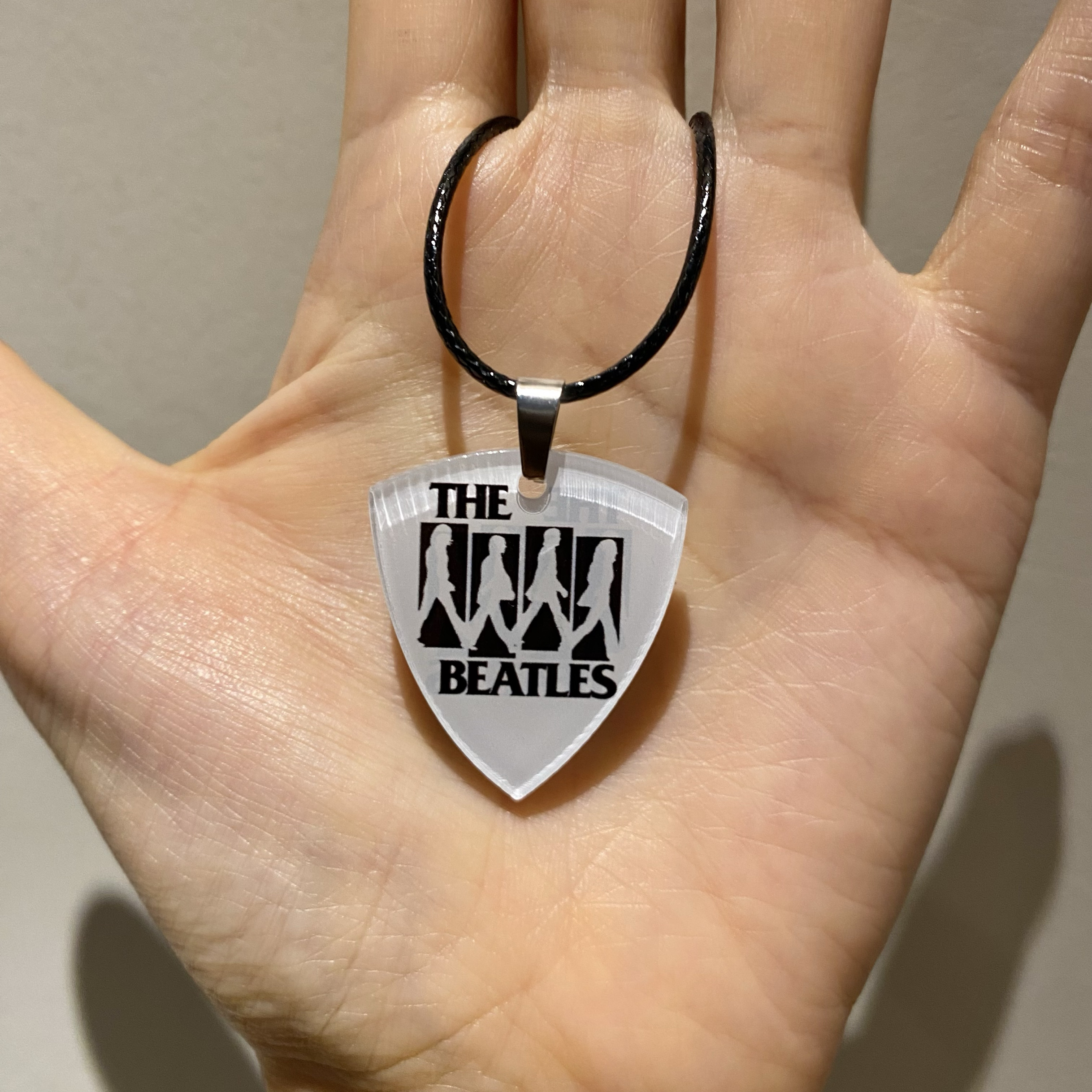 披头士乐队Beatles周边项链吉他拨片配饰胸针徽章专辑唱片摇滚