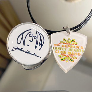 披头士乐队周边项链Beatles孤独的心配饰专辑唱片摇滚徽章胸针