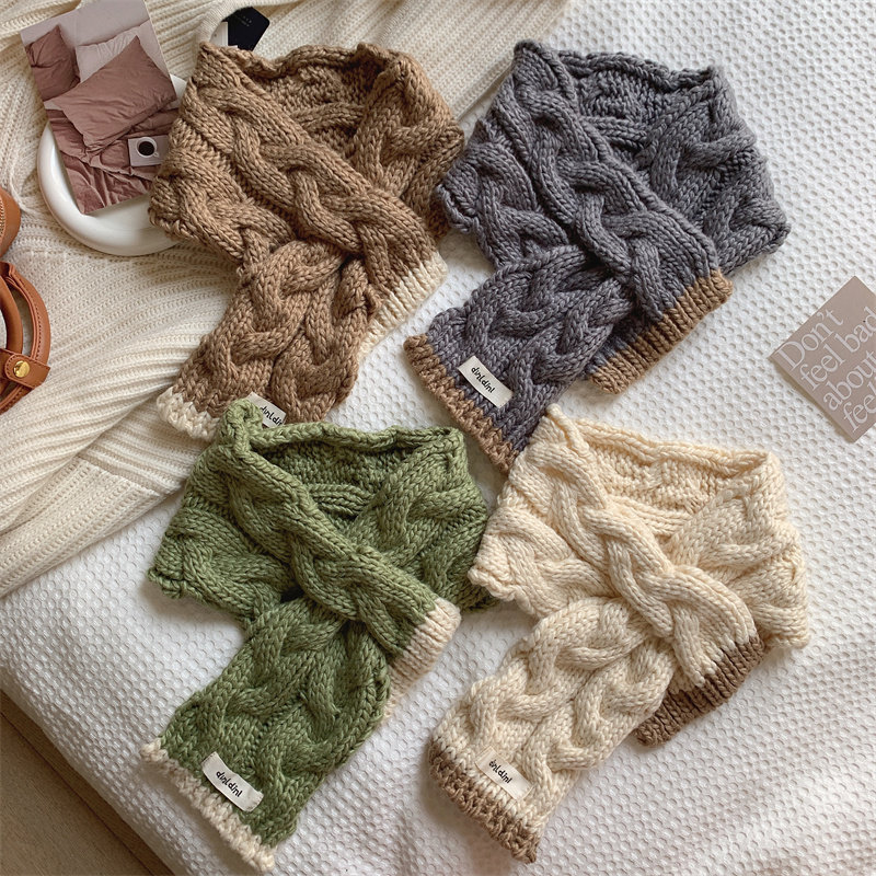 气质短款针织麻花交叉围脖女冬季韩版保暖毛线穿孔小围巾护颈百搭