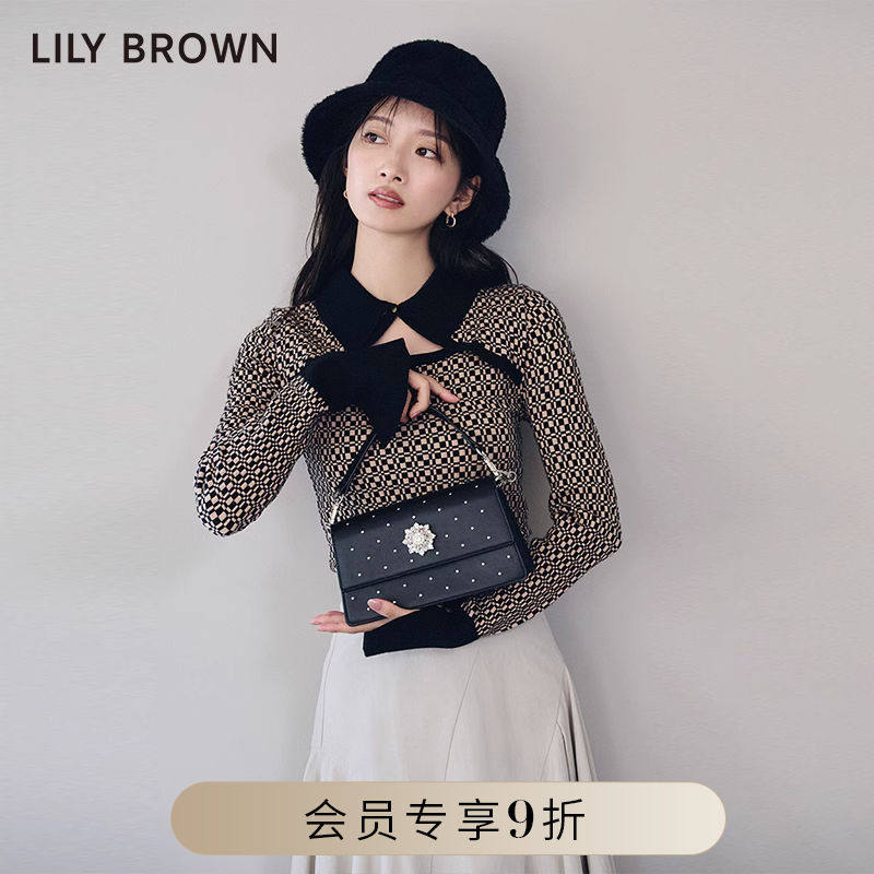 LILY BROWN2023秋冬新品 小翻领镂空百搭修身针织上衣LWNT235108