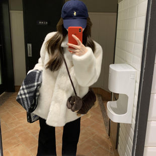韩系仿皮草大衣 新款 2026新款 白色翻领保暖加厚毛毛外套女冬季